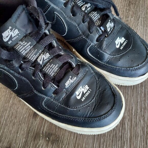Nike Air Force LV8 3 Black GS Shoe Size 7Y CJ4092-001 - Picture 9 of 10